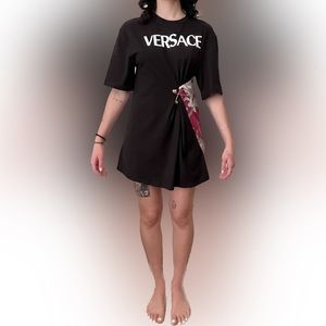 Versace Logo printed cotton jersey long t-shirt